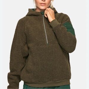 Outdoor Voices green megafleece half zip hoodie size small